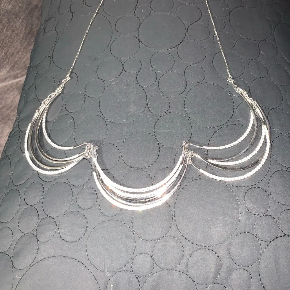 Beautiful Chain - Picture 2 of 5